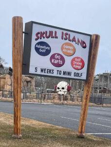 Skull Island sign