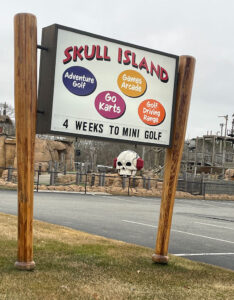 Skull Island sign