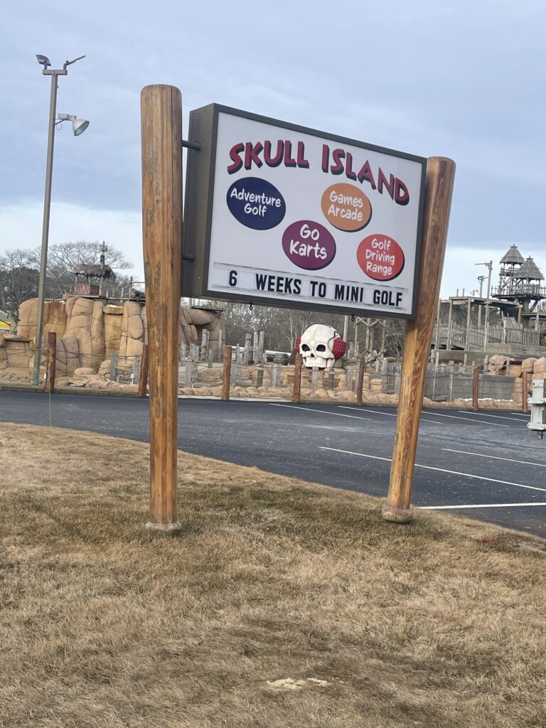 Skull Island sign